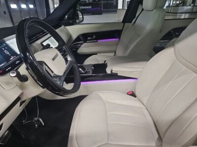 🚙 À Vendre : Land Rover Range Rover SE LWB 2025 – Espace, Luxe et Technologie pour 7 Passagers ! 🚙
