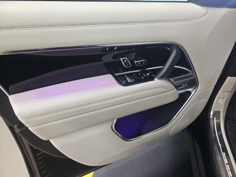 🚙 À Vendre : Land Rover Range Rover SE LWB 2025 – Espace, Luxe et Technologie pour 7 Passagers ! 🚙