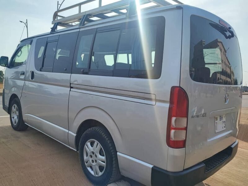 TOYOTA HIACE ANNÉE 2017