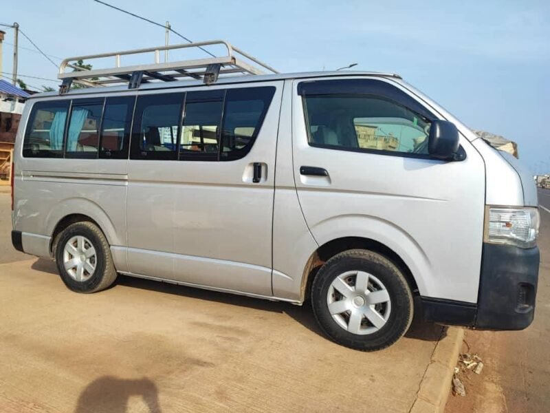 TOYOTA HIACE ANNÉE 2017