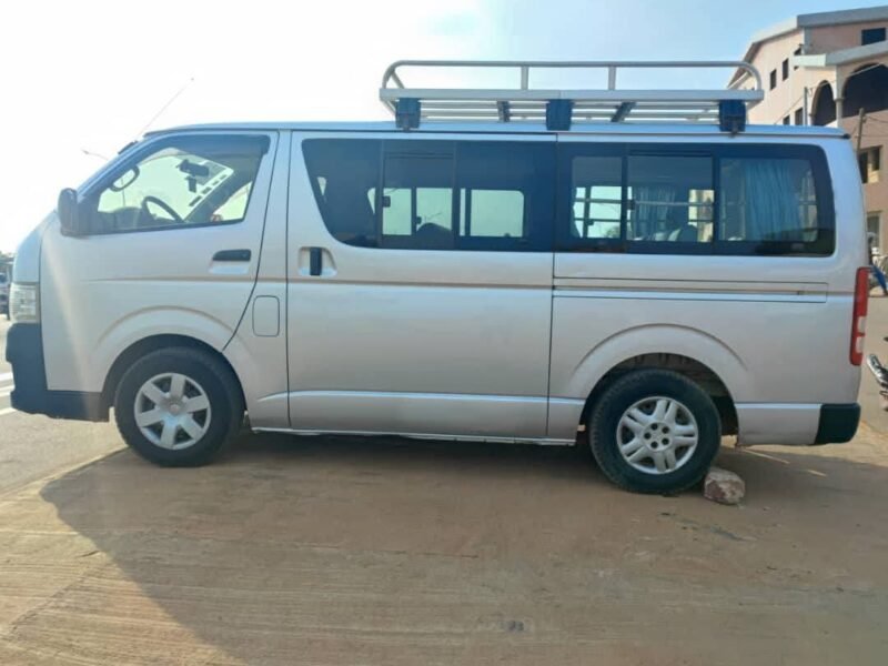 TOYOTA HIACE ANNÉE 2017